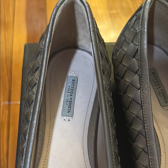 Bottega Veneta Silver Woven Metallic Grosgrain Leather Women’s Flat